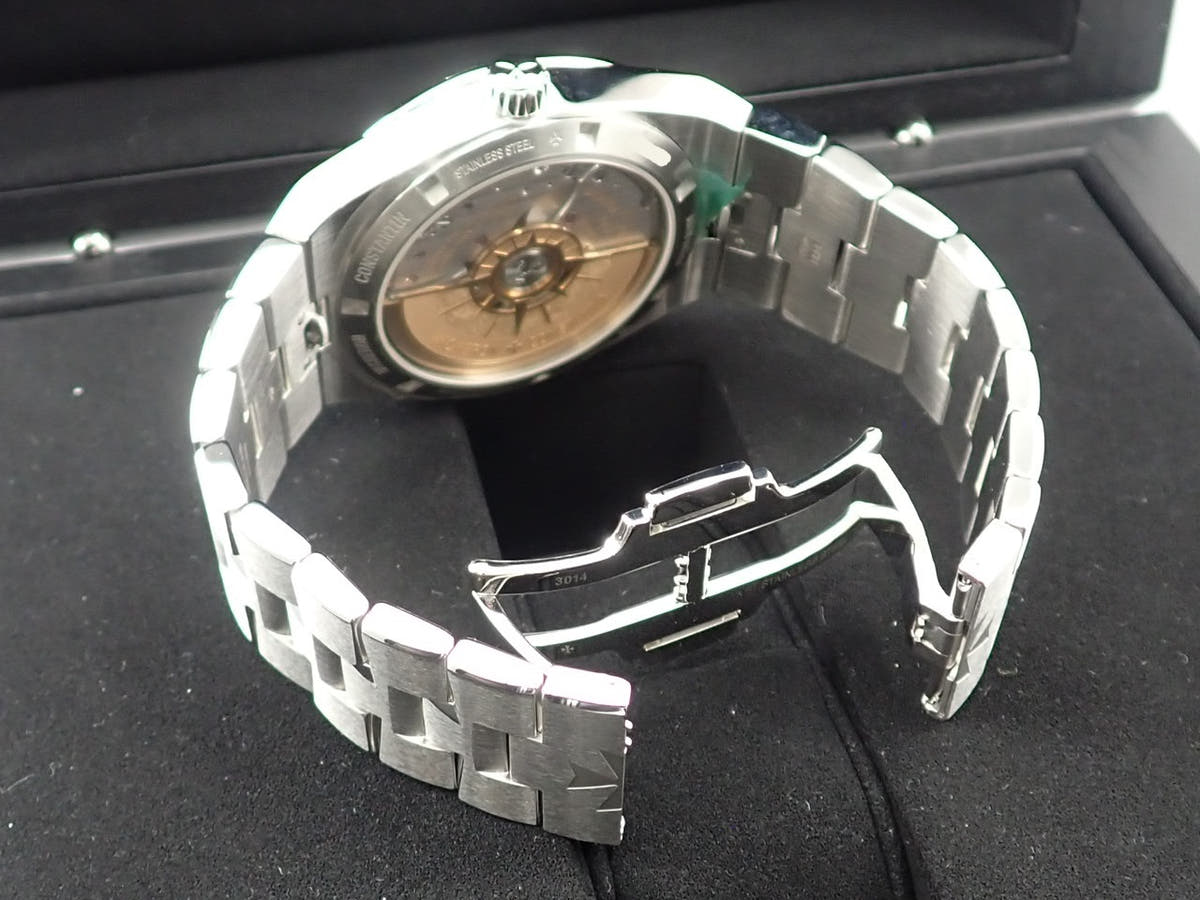 ヴァシュロンコンスタンタン オーヴァーシーズ Ref.4500V/110A-B128 ブルー文字盤 未使用 6JM60583