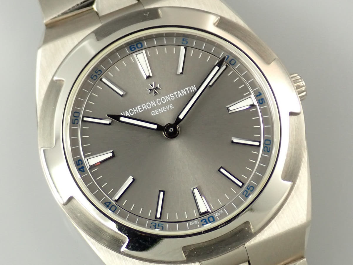 ヴァシュロンコンスタンタン オーヴァーシーズ エクストラフラット Ref.2000V/120G-B122 グレー文字盤 中古 S0174294