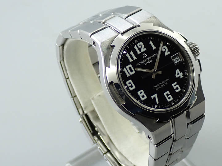 ヴァシュロンコンスタンタン オーヴァーシーズ Ref.42052/423A-8894 ブラック文字盤 中古 S8FFLH86