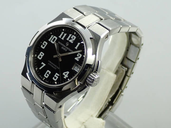 ヴァシュロンコンスタンタン オーヴァーシーズ Ref.42052/423A-8894 ブラック文字盤 中古 S8FFLH86