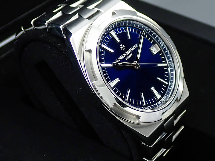 ヴァシュロンコンスタンタン オーヴァーシーズ Ref.4500V/110A-B128 ブルー文字盤 中古 FFC3YPXZ