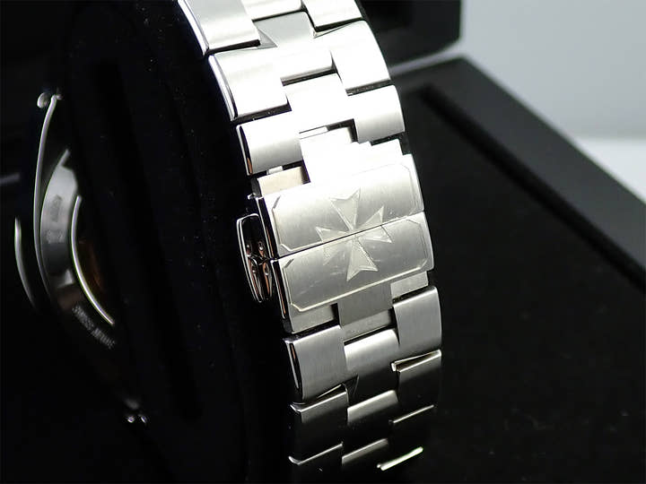 ヴァシュロンコンスタンタン オーヴァーシーズ Ref.4500V/110A-B128 ブルー文字盤 中古 FFC3YPXZ
