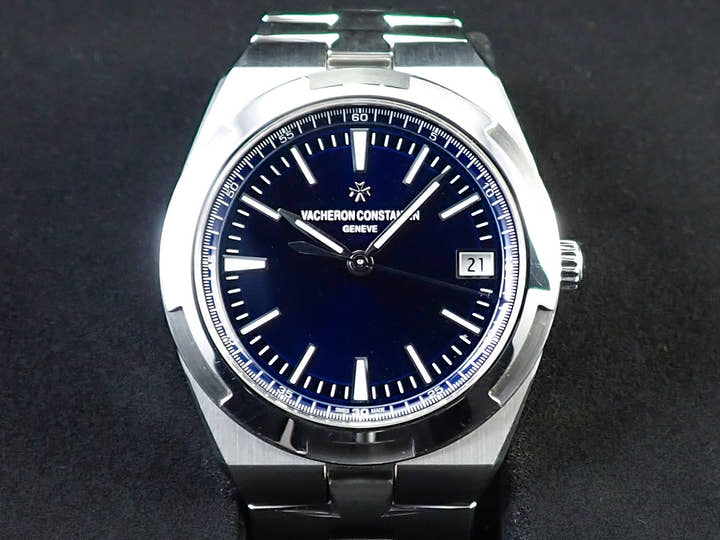 ヴァシュロンコンスタンタン オーヴァーシーズ Ref.4500V/110A-B128 ブルー文字盤 中古 955C2266