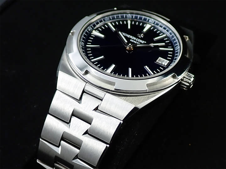 ヴァシュロンコンスタンタン オーヴァーシーズ Ref.4500V/110A-B128 ブルー文字盤 中古 955C2266