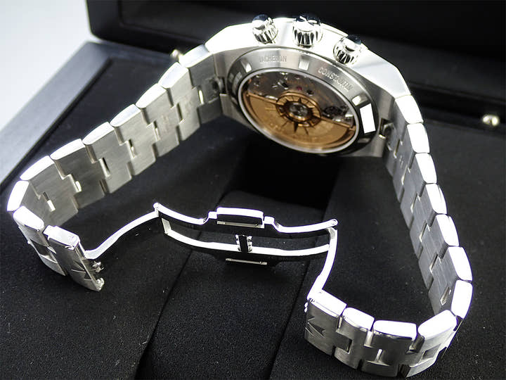 ヴァシュロンコンスタンタン オーヴァーシーズ クロノグラフ Ref.5500V/110A-B148 ブルー文字盤 未使用 9JM8THFC