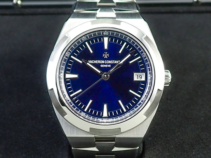 Vacheron Constantin Overseas Ref. 4500V/110A-B128 Blue Dial Excellent Condition RFMLAM95