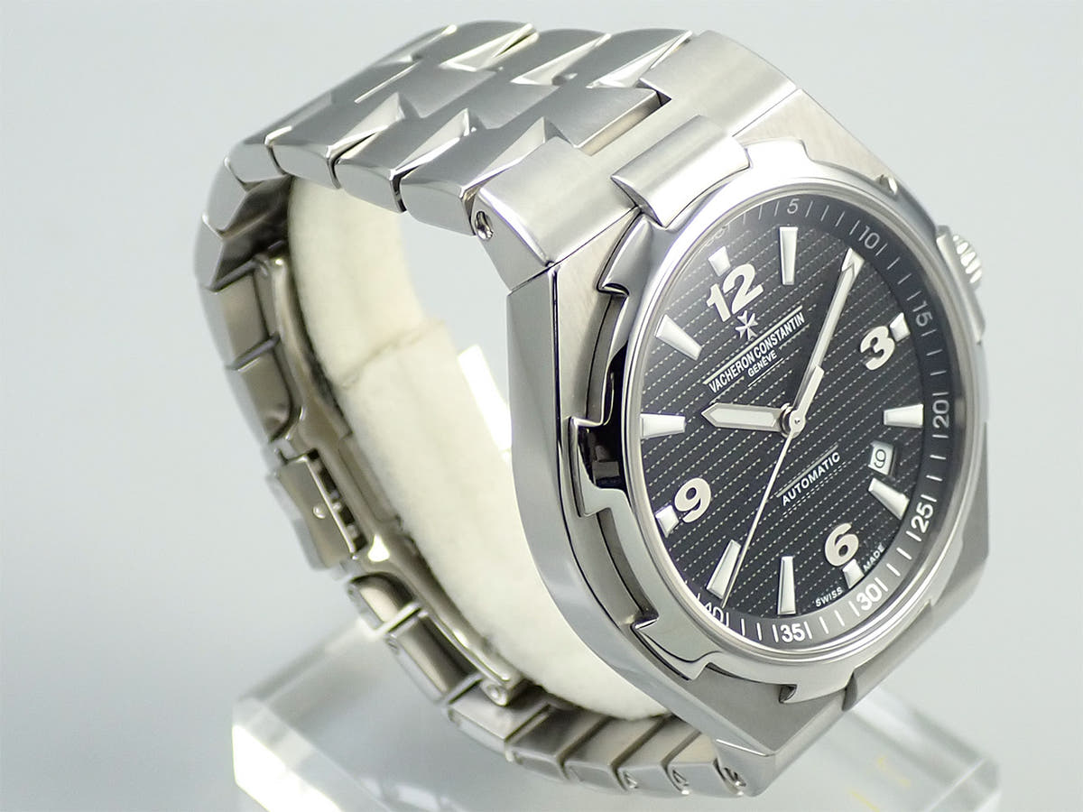 ヴァシュロンコンスタンタン オーヴァーシーズ Ref.47040/B01A-9094 ブラック文字盤 中古 77HFXPYS