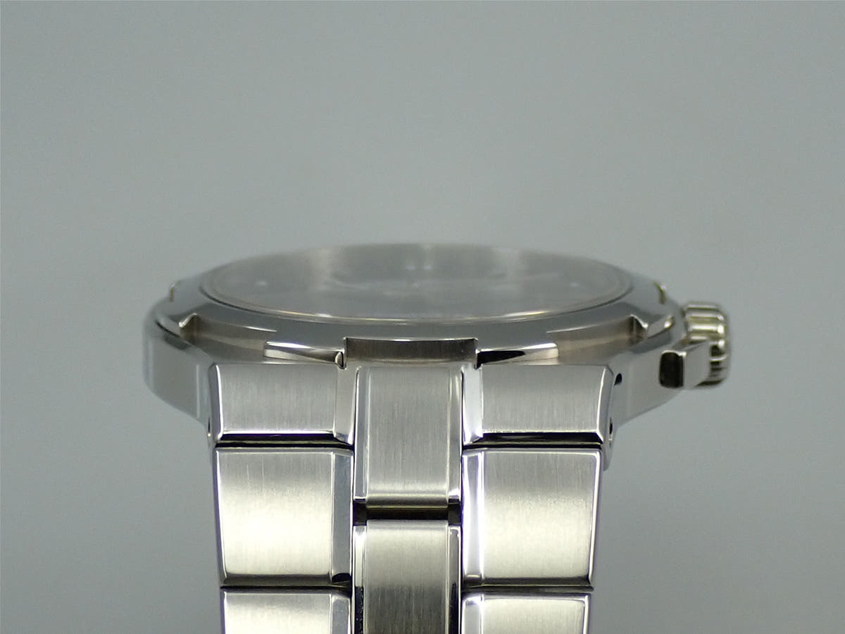 ヴァシュロンコンスタンタン オーヴァーシーズ Ref.42040/423A グレー文字盤 中古 ZV413425