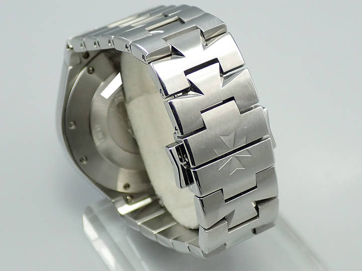 Vacheron Constantin Overseas Ref. 47040/B01A-9094 Black Dial Used RW7M6XCC