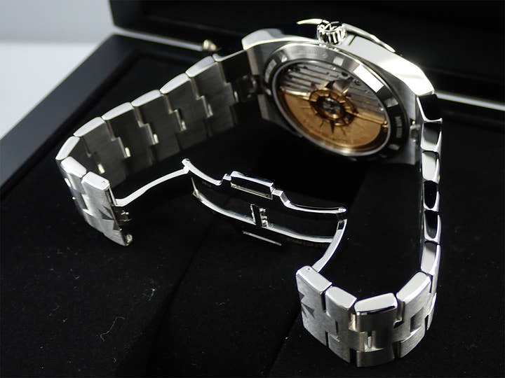 Vacheron Constantin Overseas Ref. 4500V/110A-B126 Silver Dial Excellent Condition CCXJ9099