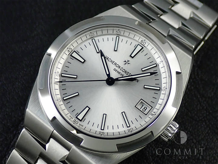 Vacheron Constantin Overseas Ref. 4500V/110A-B126 Silver Dial Excellent Condition CCXJ9099
