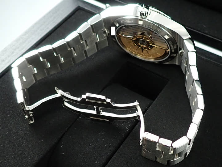 ヴァシュロンコンスタンタン オーヴァーシーズ Ref.4500V/110A-B128 ブルー文字盤 未使用 M8312789