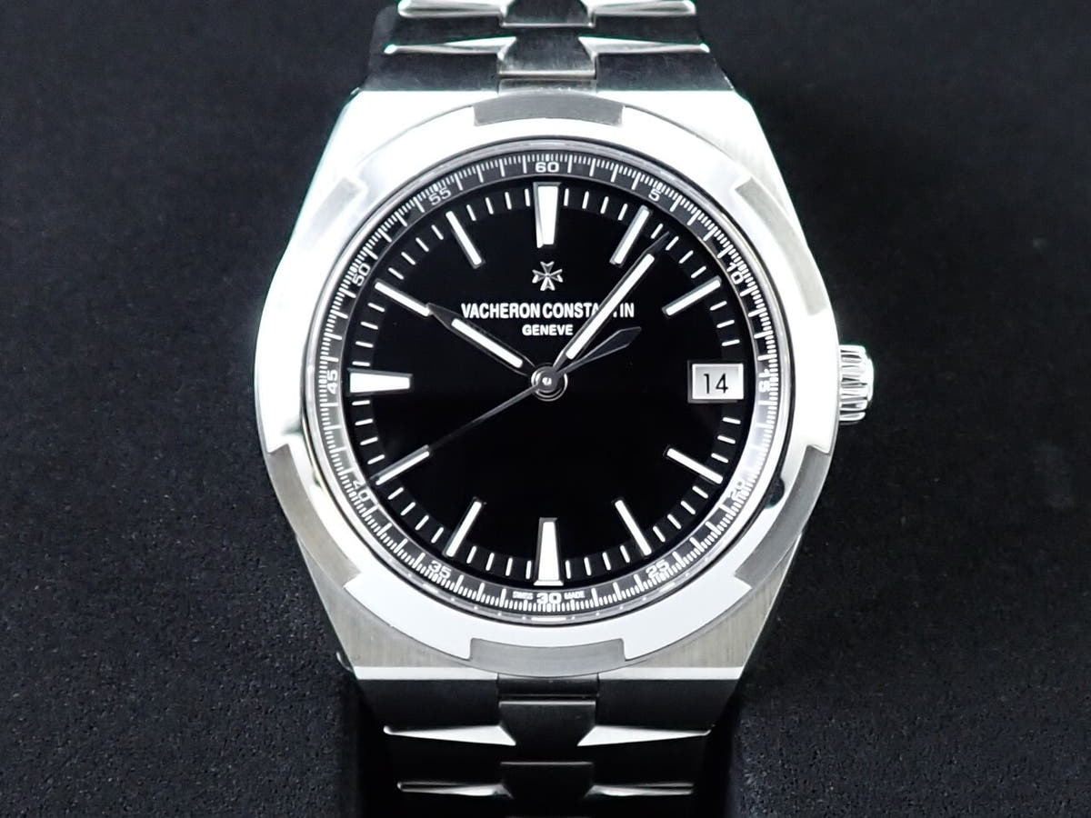 ヴァシュロンコンスタンタン オーヴァーシーズ Ref.4500V/110A-B483 ブラック文字盤 中古 SWH22186