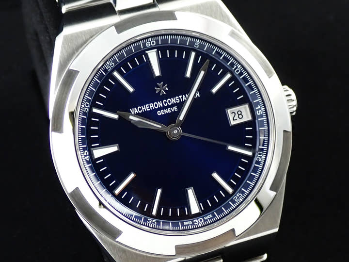 ヴァシュロンコンスタンタン オーヴァーシーズ Ref.4500V/110A-B128 ブルー文字盤 中古 S7276353