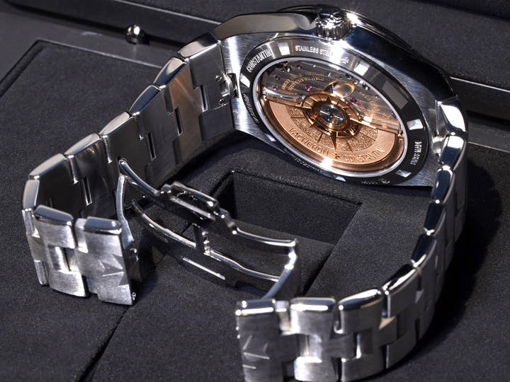 ヴァシュロンコンスタンタン オーヴァーシーズ Ref.4500V/110A-B126 シルバー文字盤 美品 1J82HY2M