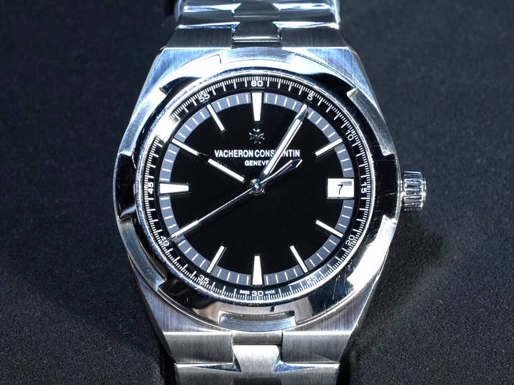 ヴァシュロンコンスタンタン オーヴァーシーズ Ref.4500V/110A-B483 ブラック文字盤 中古 4CHA7603
