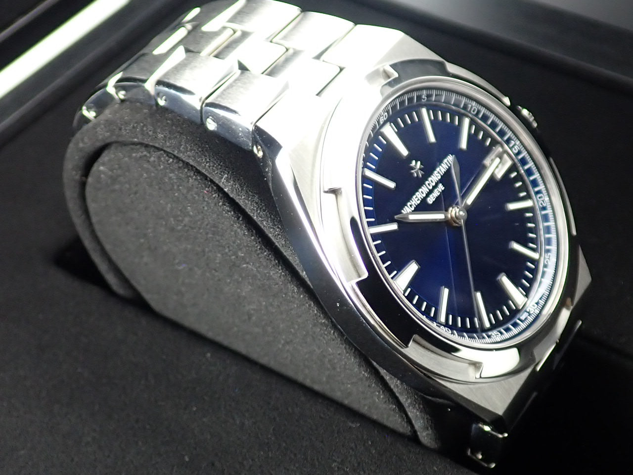 Vacheron Constantin Overseas Blue Dial Ref.4500V/110A-B128