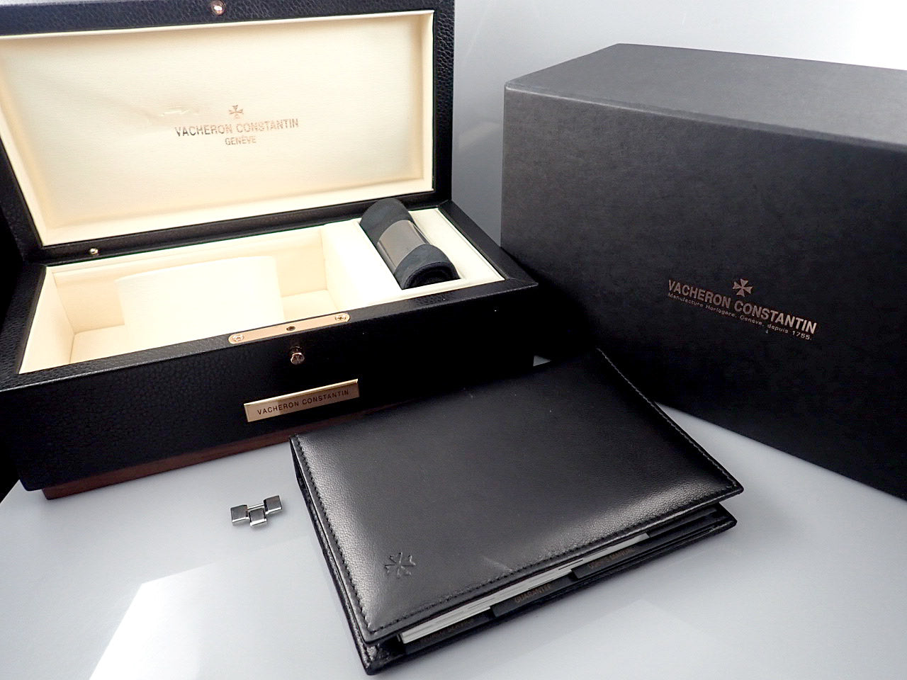 Vacheron Constantin Overseas Large &lt;Warranty, Box, etc.&gt;