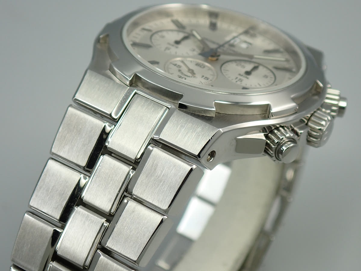 ヴァシュロンコンスタンタン オーヴァーシーズ クロノグラフ Ref.49140/423A-8790 シルバー文字盤 中古 13WUTU6S