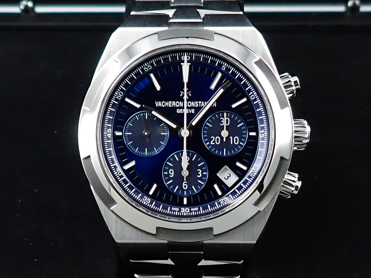 ヴァシュロンコンスタンタン オーヴァーシーズ クロノグラフ Ref.5500V/110A-B148 ブルー文字盤 中古 88767MJK