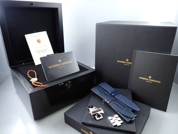 ヴァシュロンコンスタンタン オーヴァーシーズ クロノグラフ Ref.5500V/110A-B148 ブルー文字盤 未使用 3J560MTJ