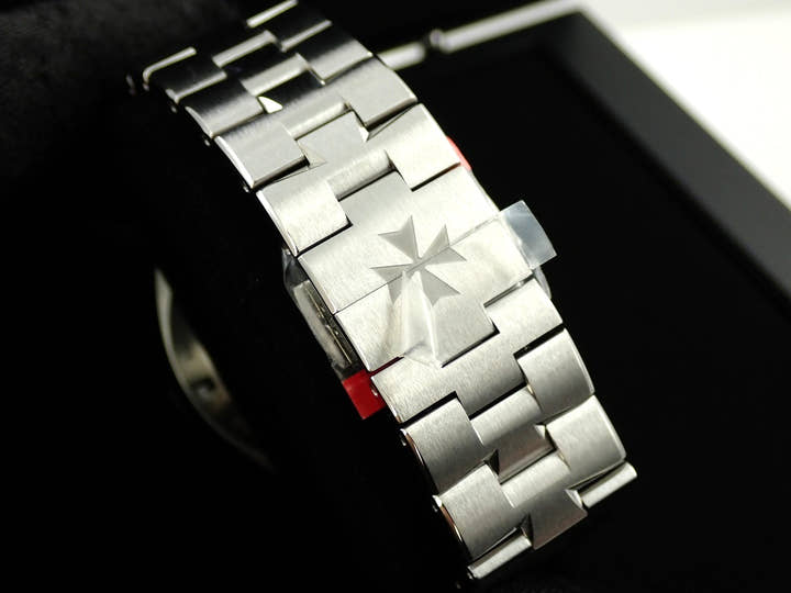 ヴァシュロンコンスタンタン オーヴァーシーズ クロノグラフ Ref.5500V/110A-B148 ブルー文字盤 未使用 6A6TRHH0