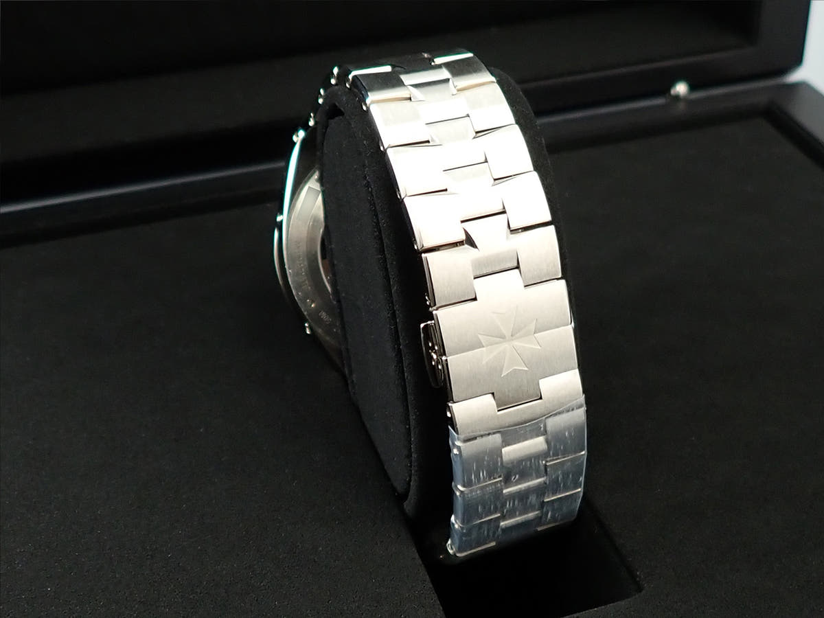 ヴァシュロンコンスタンタン オーヴァーシーズ エクストラフラット パーペチュアルカレンダー スケルトン Ref.4300V/120G-B946 スケルトン文字盤 新品 P47FW4F0