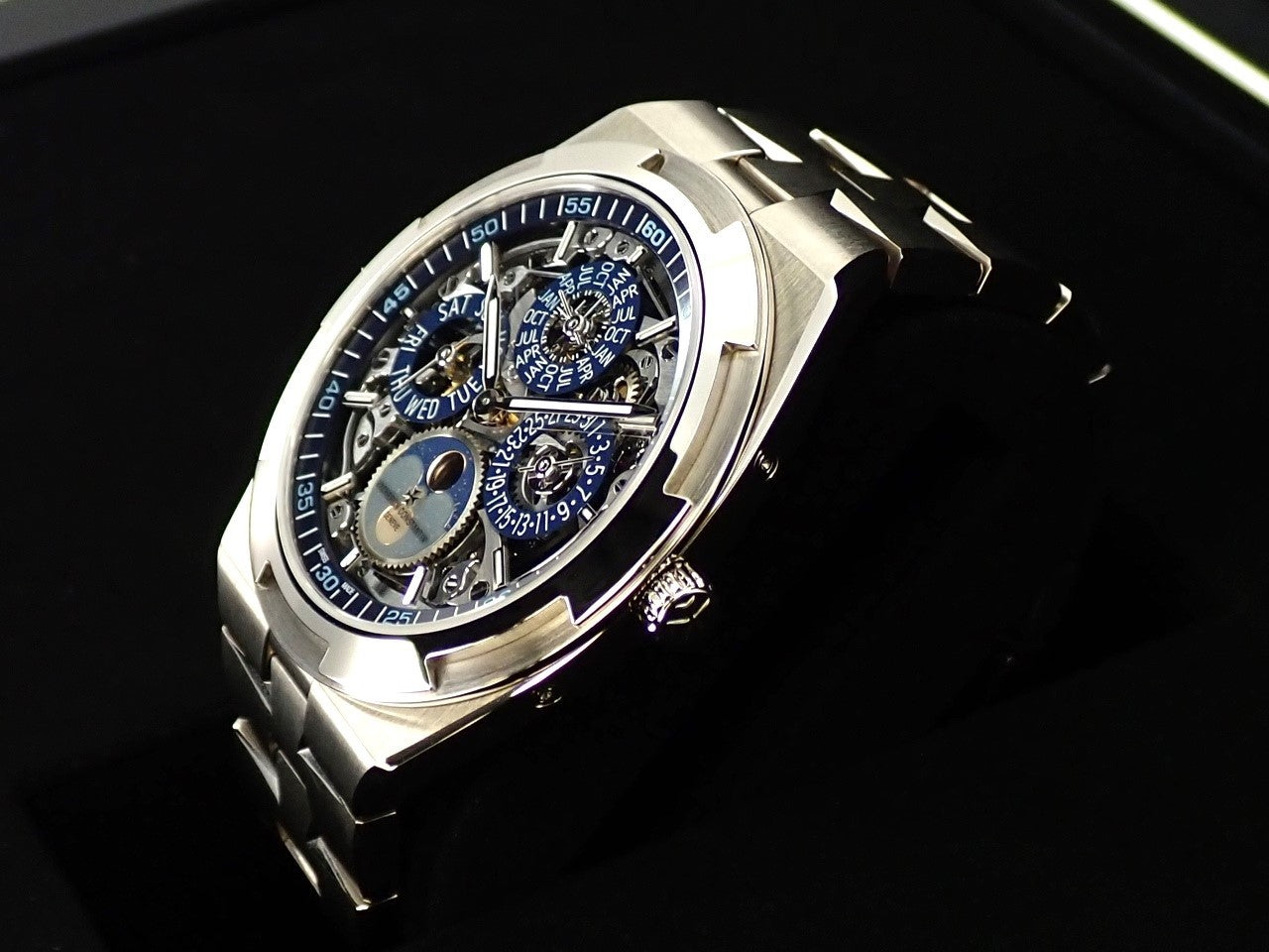 Vacheron Constantin Overseas Extra-Thin Perpetual Calendar Skeleton &lt;Warranty, Box, etc.&gt;