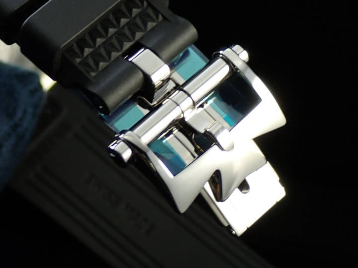 ヴァシュロンコンスタンタン オーヴァーシーズ クォーツ Ref.1205V/100A-B591 ブラック文字盤 未使用 C7577THJ