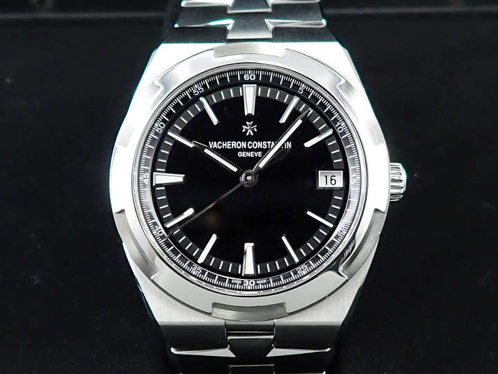 Vacheron Constantin Overseas Ref. 4500V/110A-B483 Black Dial Used V1S81184