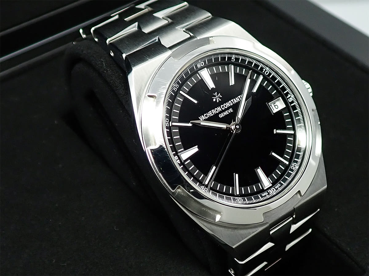 ヴァシュロンコンスタンタン オーヴァーシーズ Ref.4500V/110A-B483 ブラック文字盤 中古 V1S81184