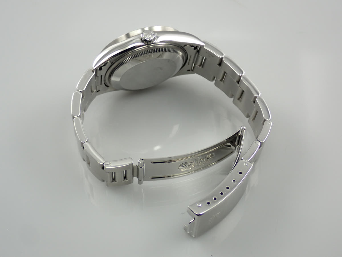 ロレックス オイスターパーペチュアル デイト Ref.15210 ブラック文字盤 中古 1338QNKQ