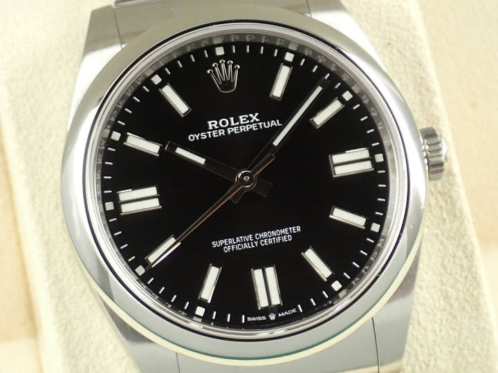ロレックス オイスターパーペチュアル41 Ref.124300 ステンレススチール ブライトブラック文字盤