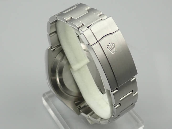 Rolex Oyster Perpetual 39 Ref. 114300 Stainless Steel White Dial