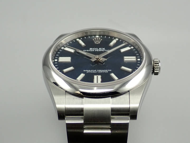 ロレックス オイスターパーペチュアル41 Ref.124300 ステンレススチール ブライトブルー文字盤