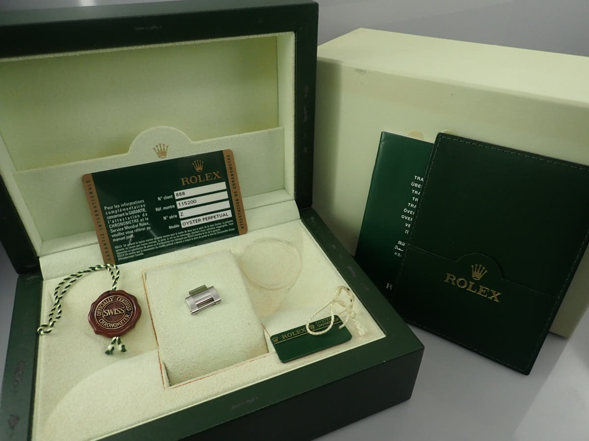 ロレックス オイスターパーペチュアル デイト Ref.115200 ブラック文字盤 美品 537ZTKUU