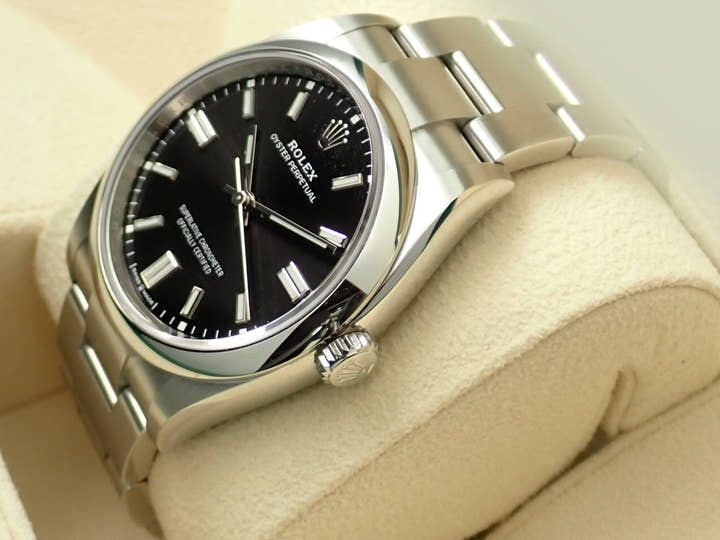 ロレックス オイスターパーペチュアル36 Ref.126000 ステンレススチール ブラック文字盤