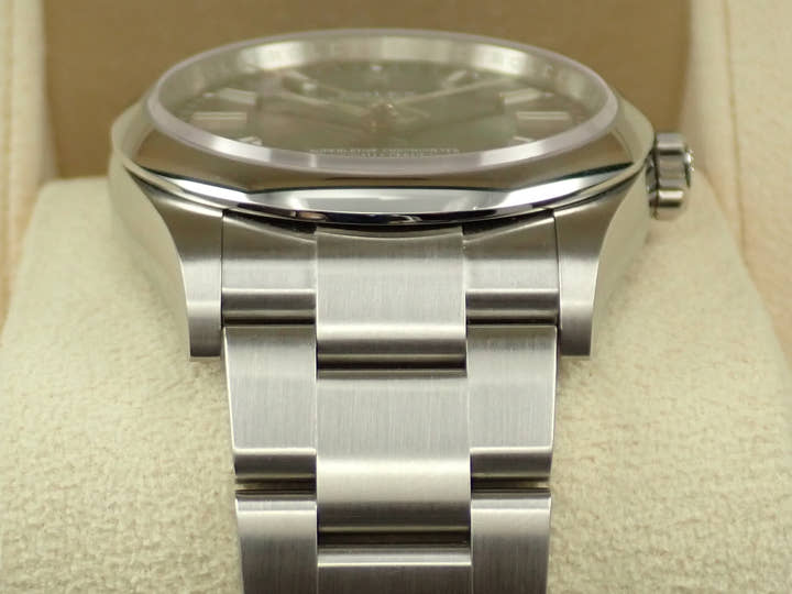 ロレックス オイスターパーペチュアル36 Ref.126000 ステンレススチール ブラック文字盤