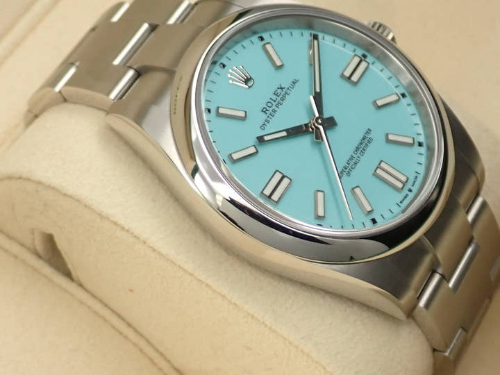 ロレックス オイスターパーペチュアル41 Ref.124300 ステンレススチール ターコイズ文字盤 極美品 2T205785