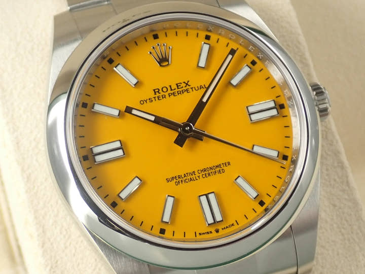 ロレックス オイスターパーペチュアル41 Ref.124300 ステンレススチール イエロー文字盤