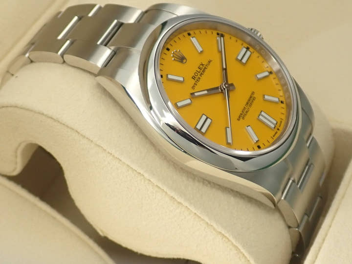 ロレックス オイスターパーペチュアル41 Ref.124300 ステンレススチール イエロー文字盤