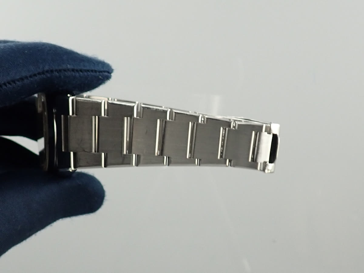 ロレックス オイスターパーペチュアル デイト Ref.1530 シルバー文字盤 中古 1JR4PKVC