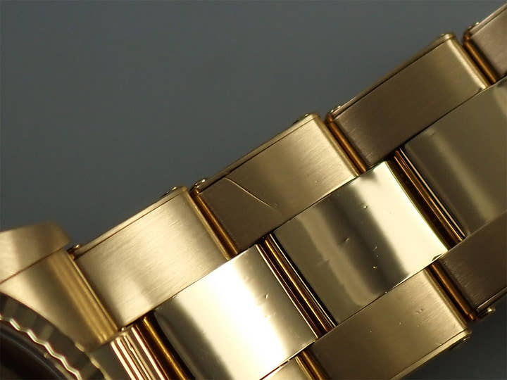 Rolex Oyster Perpetual Ref. 14238 Yellow Gold Champagne Dial