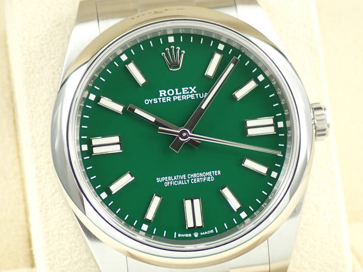 ロレックス オイスターパーペチュアル41 Ref.124300 ステンレススチール グリーン文字盤