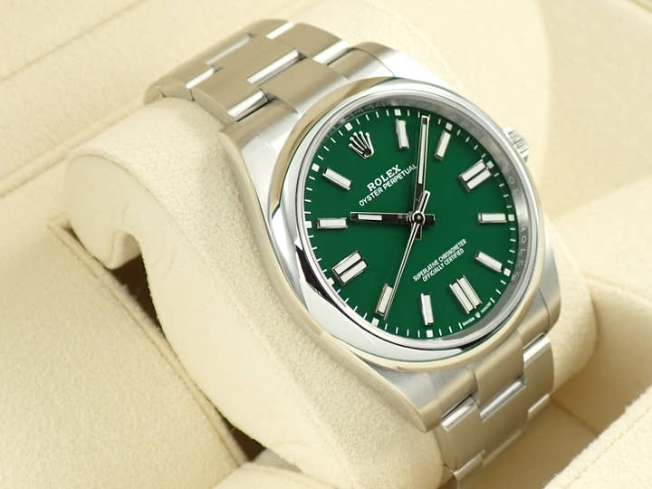 ロレックス オイスターパーペチュアル41 Ref.124300 ステンレススチール グリーン文字盤