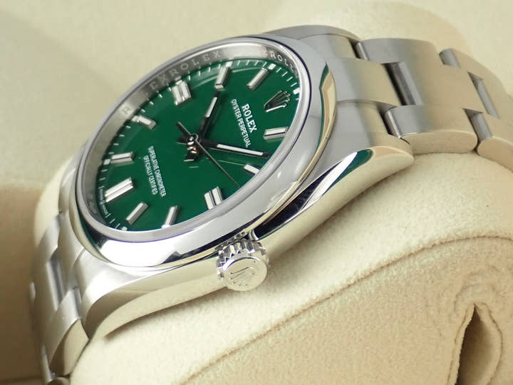 ロレックス オイスターパーペチュアル Ref.126000 グリーン文字盤 未使用 oyster-perpetual-39