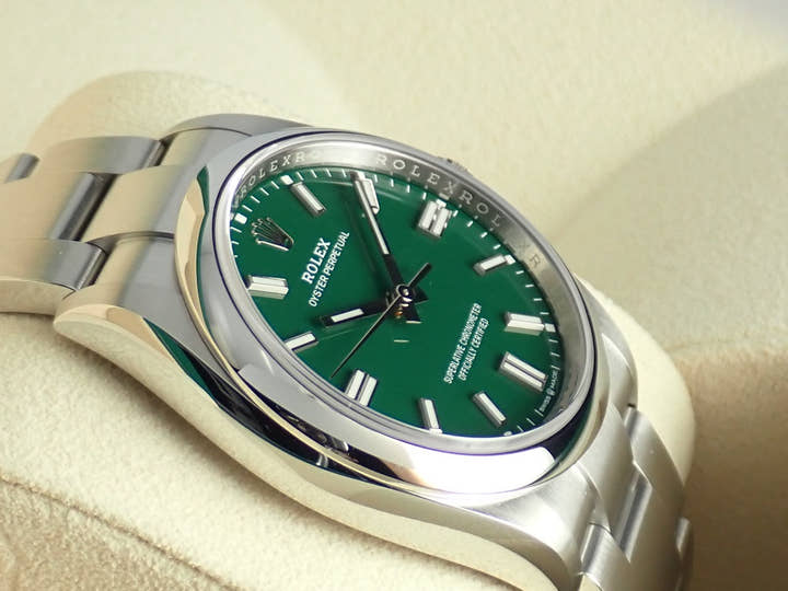 ロレックス オイスターパーペチュアル Ref.126000 グリーン文字盤 未使用 oyster-perpetual-39