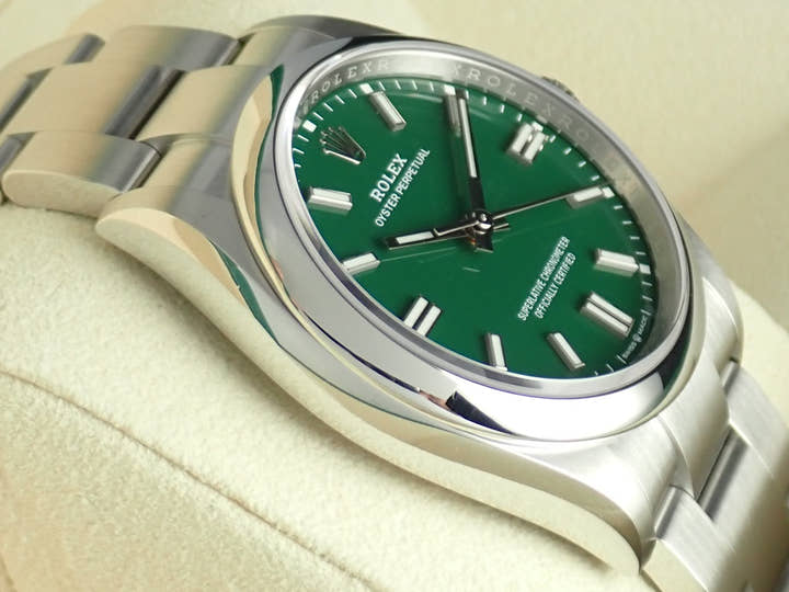 ロレックス オイスターパーペチュアル Ref.126000 グリーン文字盤 未使用 oyster-perpetual-40