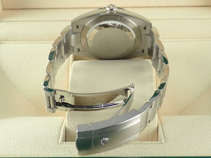 Rolex Oyster Perpetual Ref.124300 Coral Red Dial Unused oyster-perpetual-50