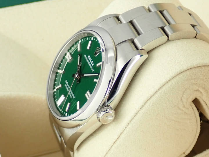 ロレックス オイスターパーペチュアル Ref.126000 グリーン文字盤 中古 oyster-perpetual-53